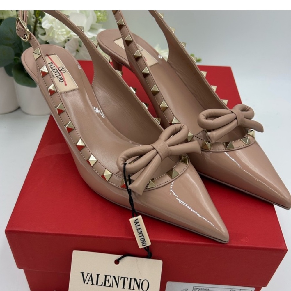 Women's Valentino Garavani Rock Stud 60 patent leather sling back pumps. Size 38